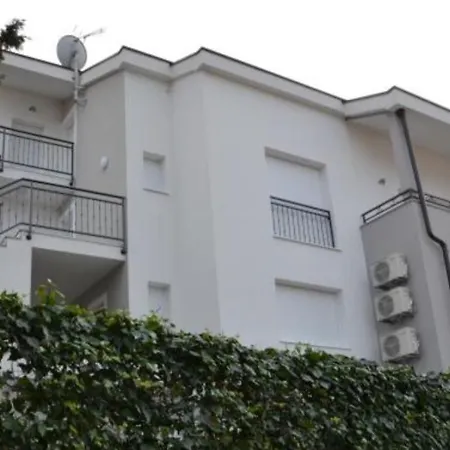 Tony Apartmán *